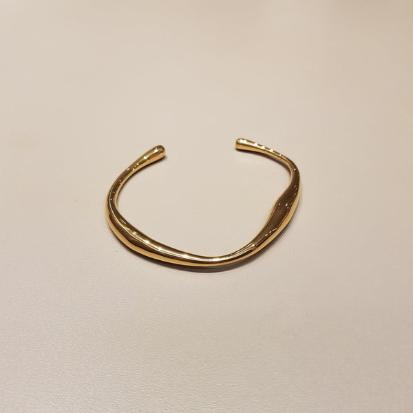 Irregular Plain Gold bangle - MCA Design by Maria