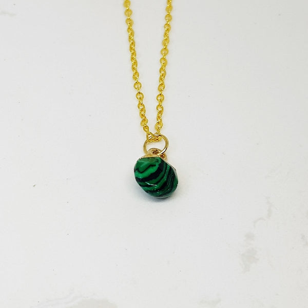 Delicate Gold Necklace with Gemstone Pendant